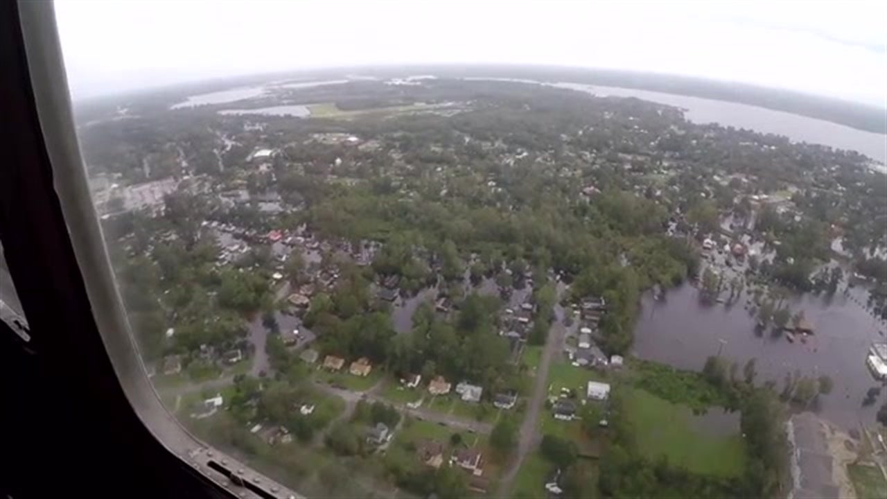 Vista aérea desde New Bern, N.C. Videos de The Weather Channel