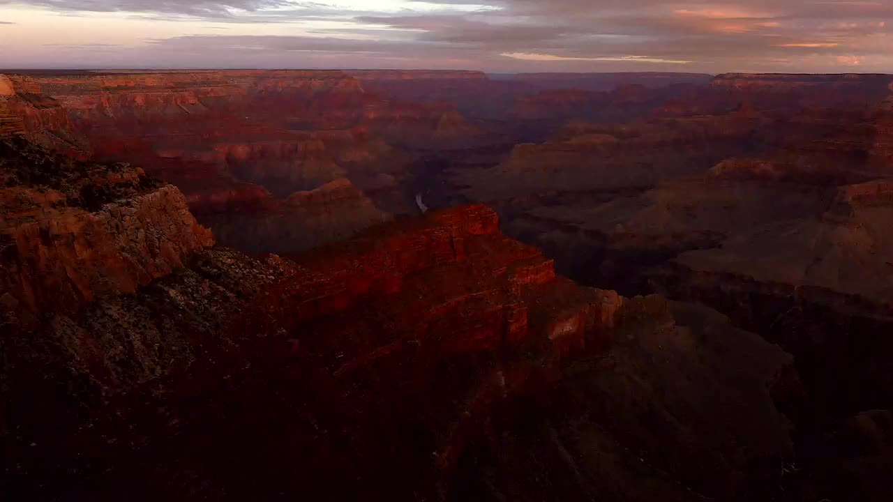 Grand Canyon Reopens Despite Coronavirus Concerns