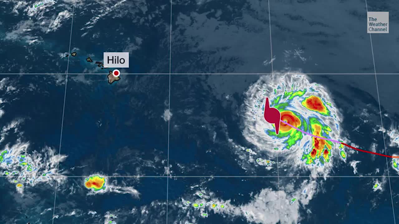 Hurricane Douglas Expected to Weaken Before Brushing Hawaii Videos