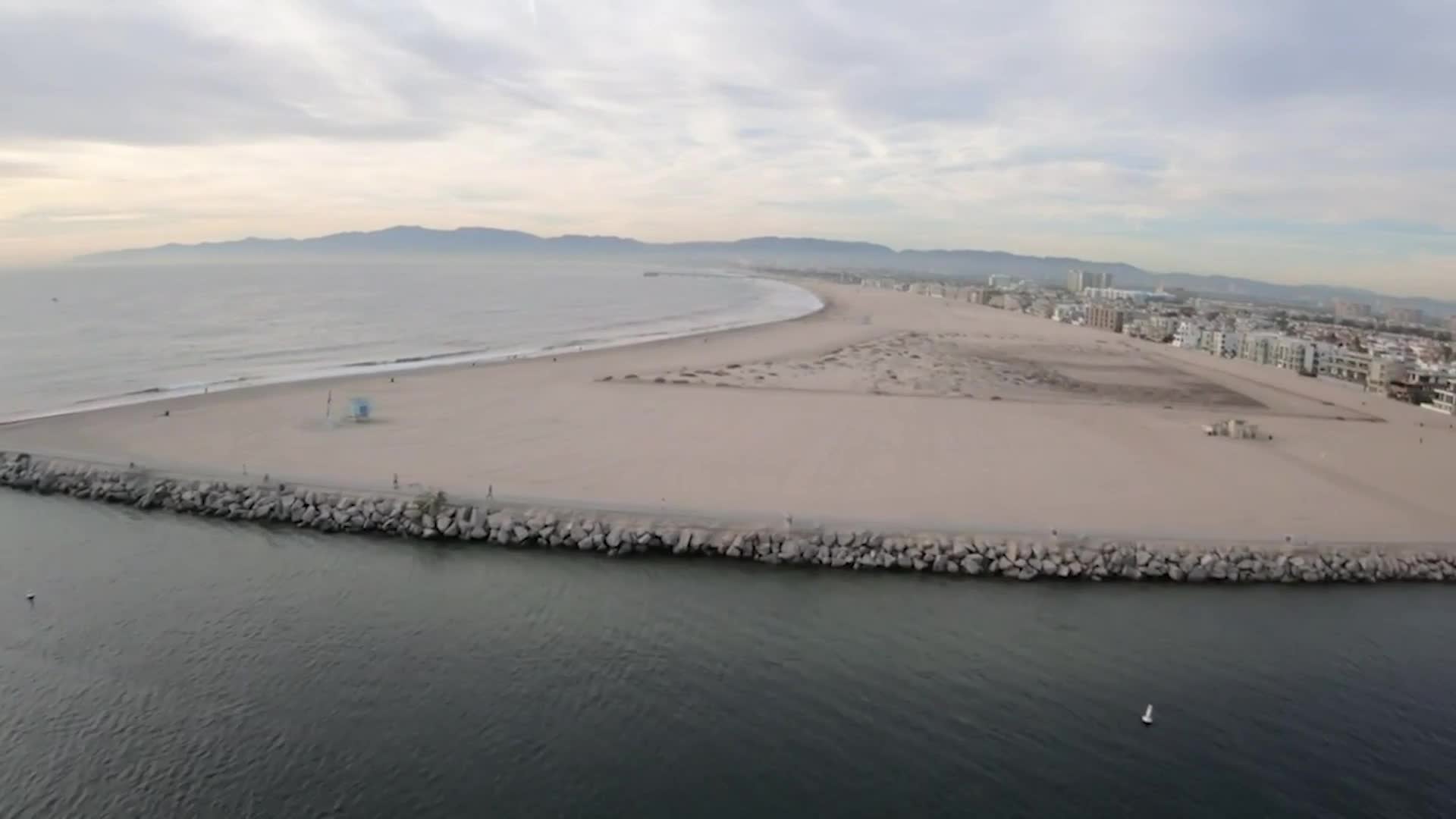 Massive Spill Closes L.A. Beaches - Videos from The Weather Channel