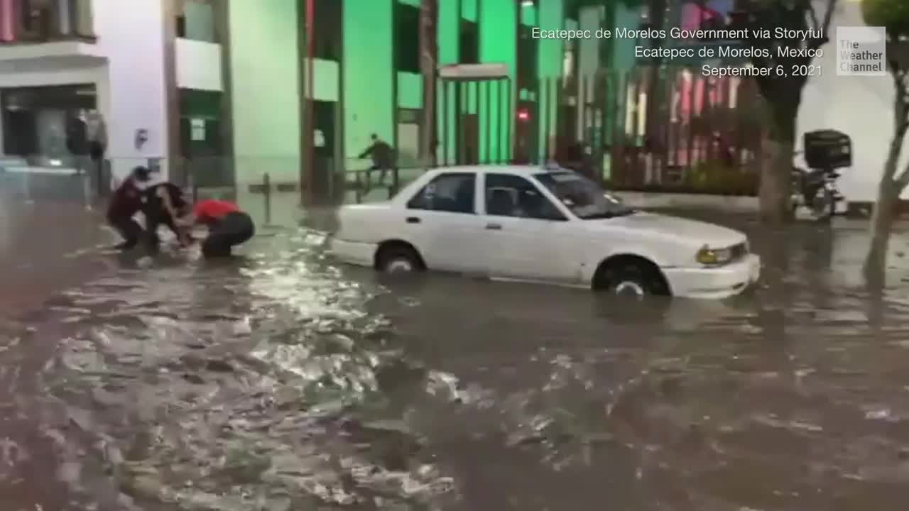 Floodwaters Fill Hospital in Mexico, Several Dead Videos from The