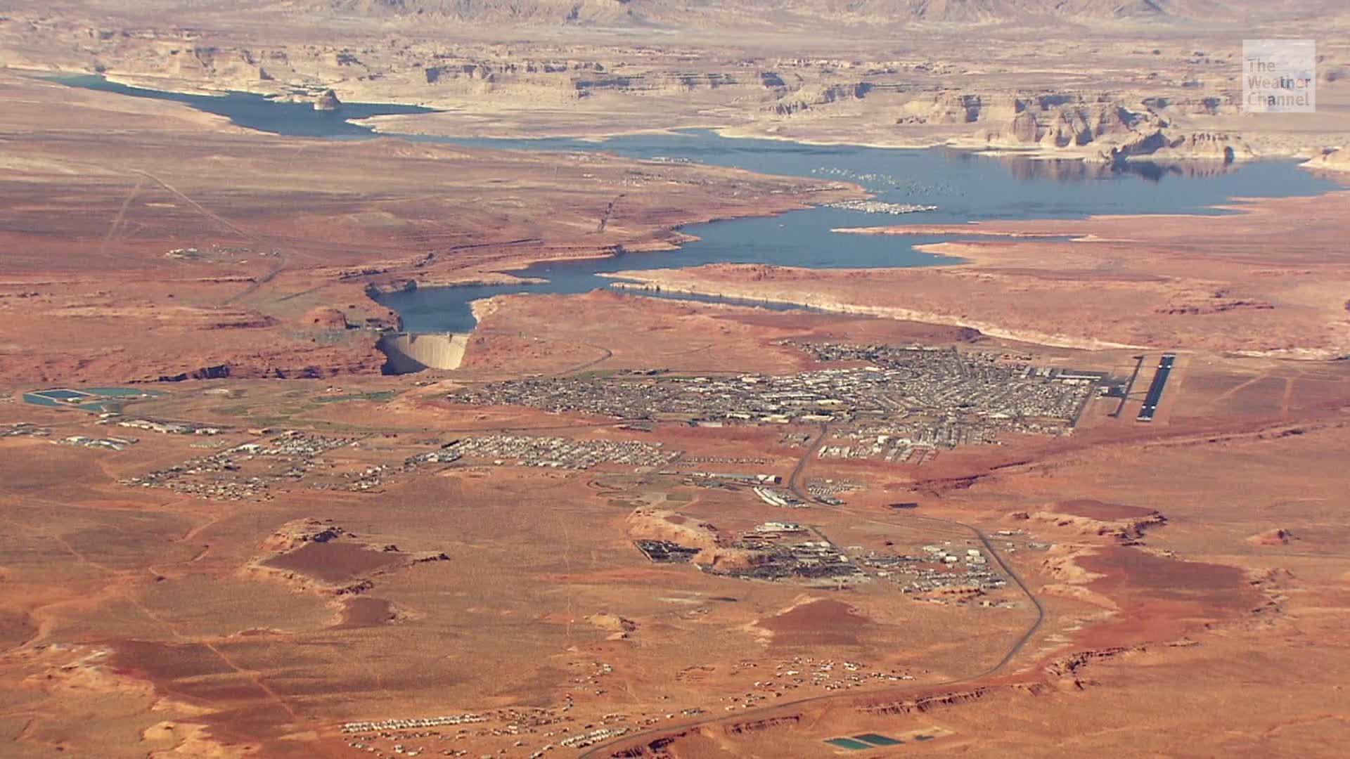 Lake Powell Hits Record Low Videos From The Weather Channel Lake Powell Hits Record Low Videos From The Weather Channel