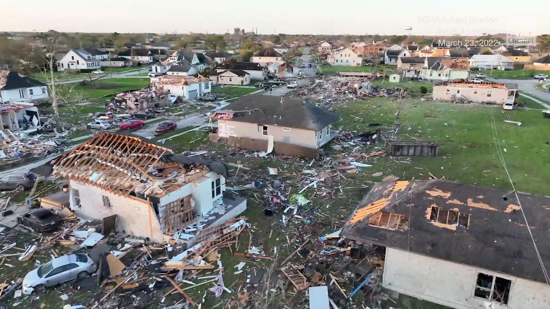 Extensión de los daños en New Orleans después de un violento tornado