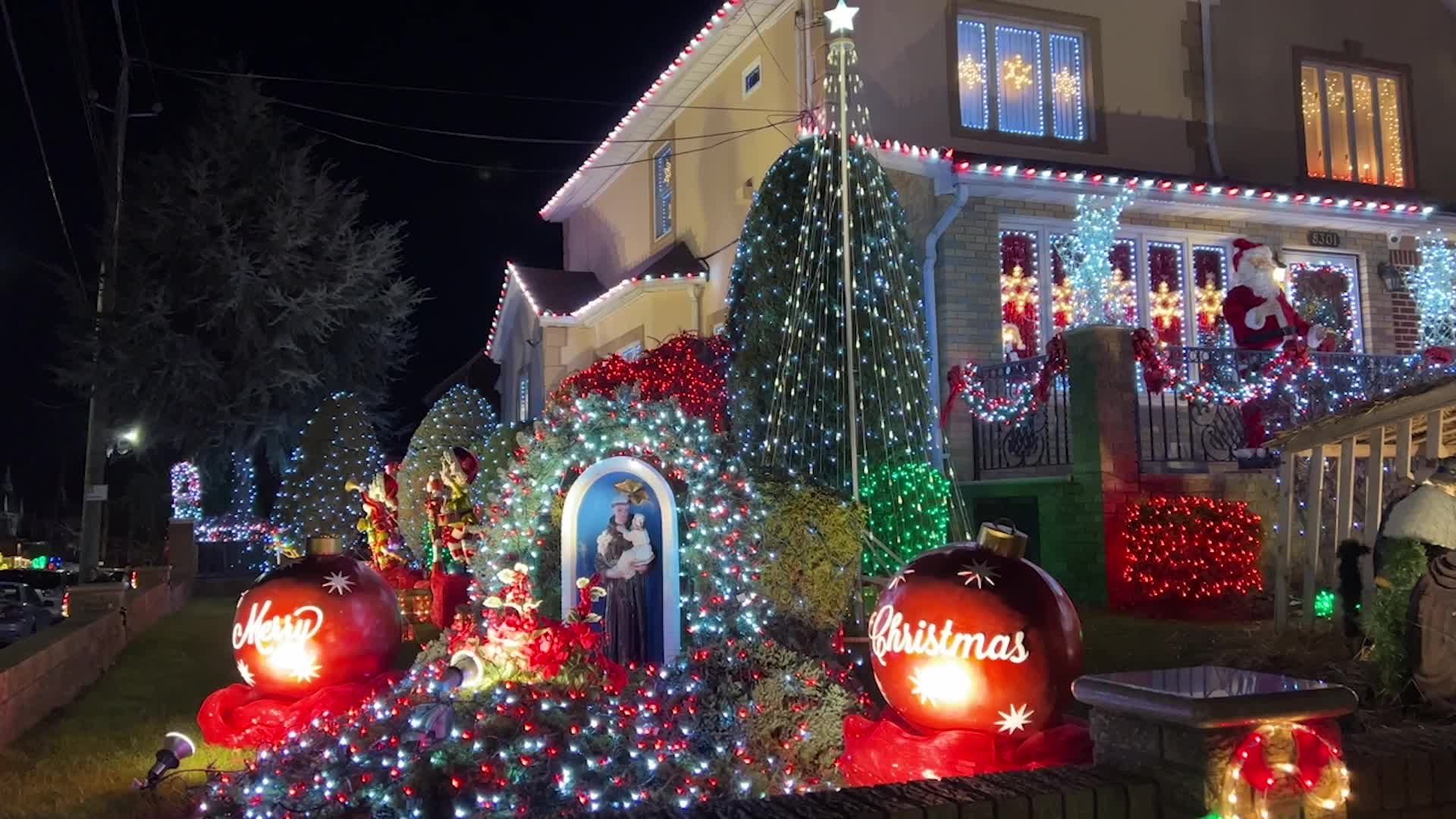 How To Make Your Holiday Decorating More Sustainable