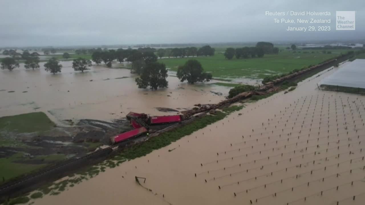 drone-shows-train-derailed-in-nz-flooding-videos-from-the-weather-channel
