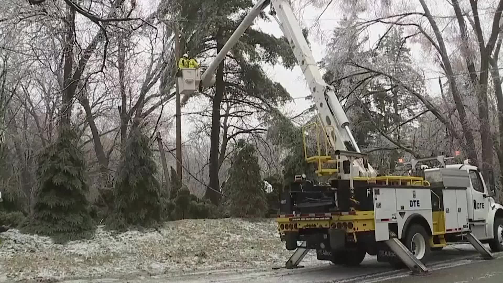 More Than 700k Still Without Power In MI Videos from The Weather Channel