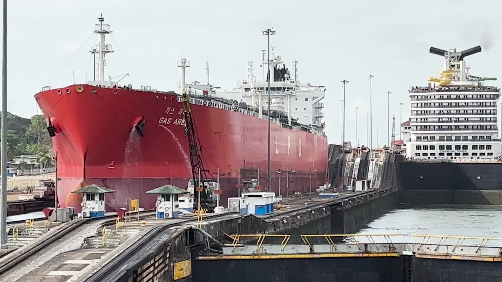 Floating traffic jam at panama canal videos from the weather channel