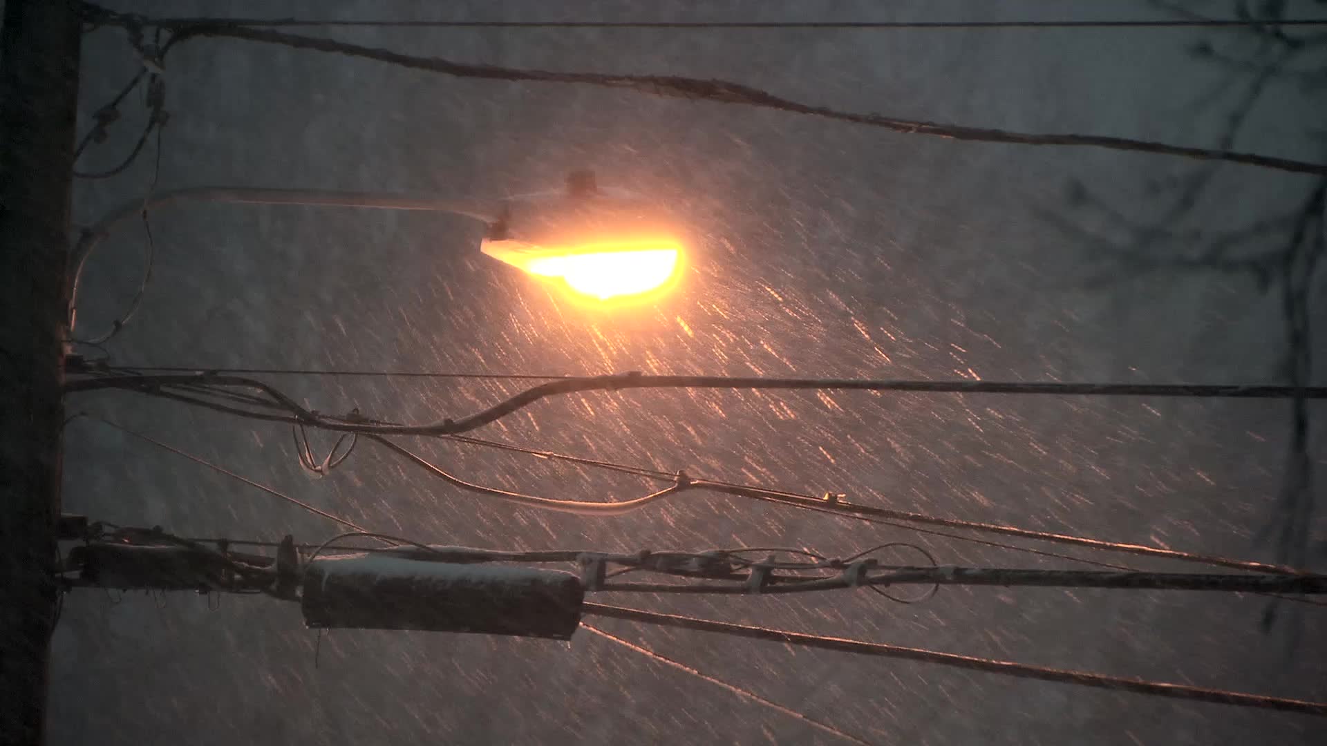 How To Prepare For A Winter Power Outage Videos from The Weather Channel