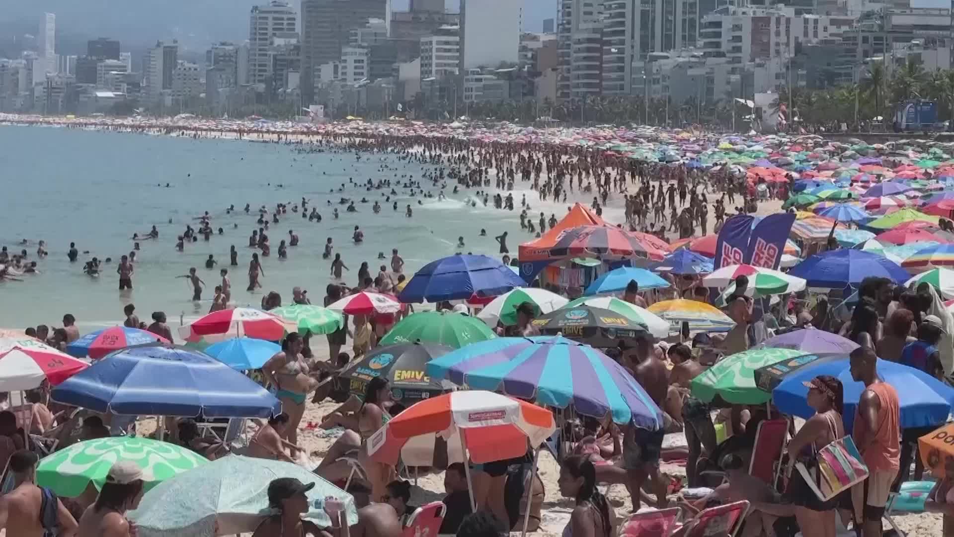 Brazil’s Capital City Swelters During Heat Wave - Videos from The ...