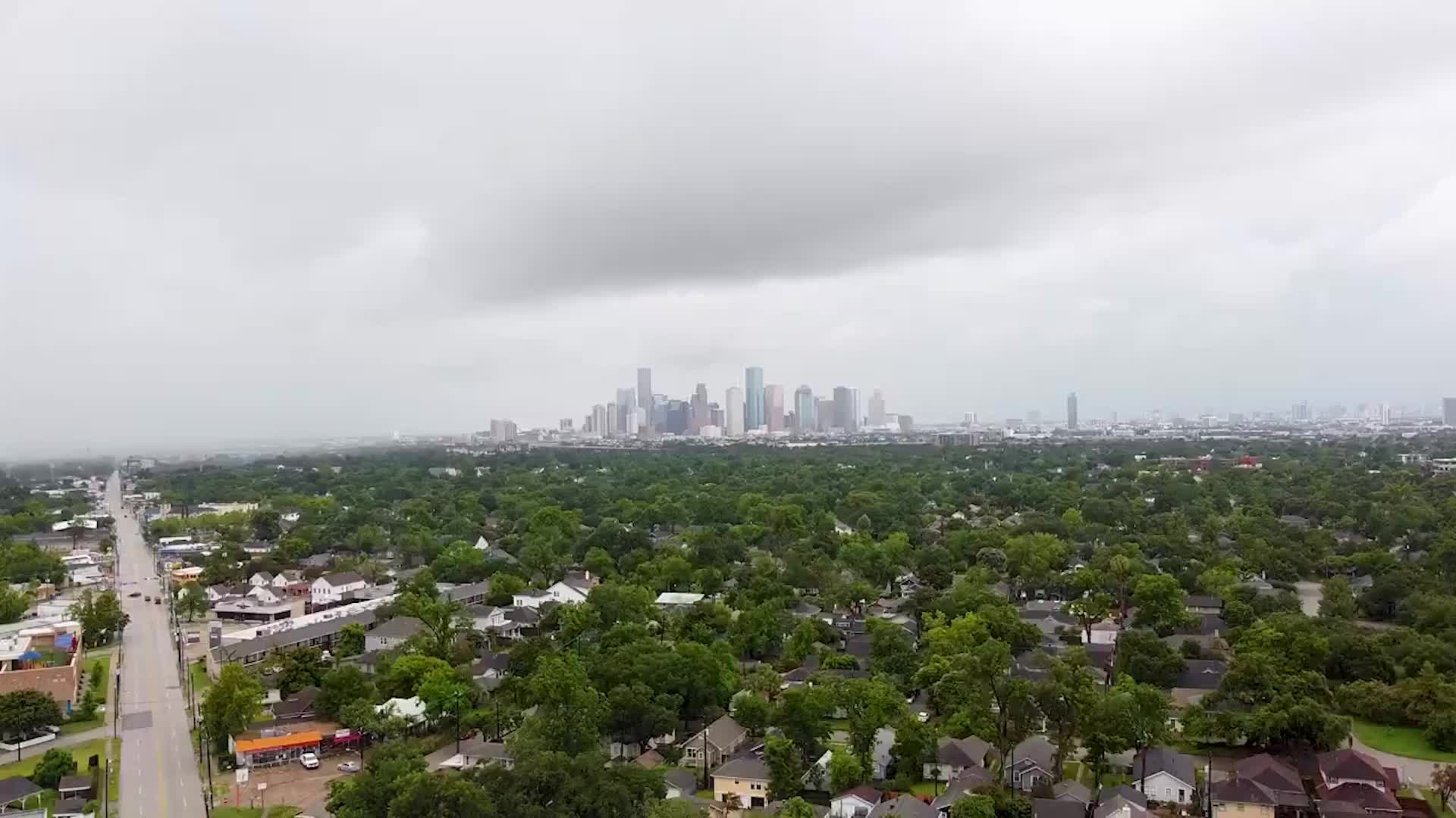 Beryl Lashes Downtown Houston - Videos from The Weather Channel