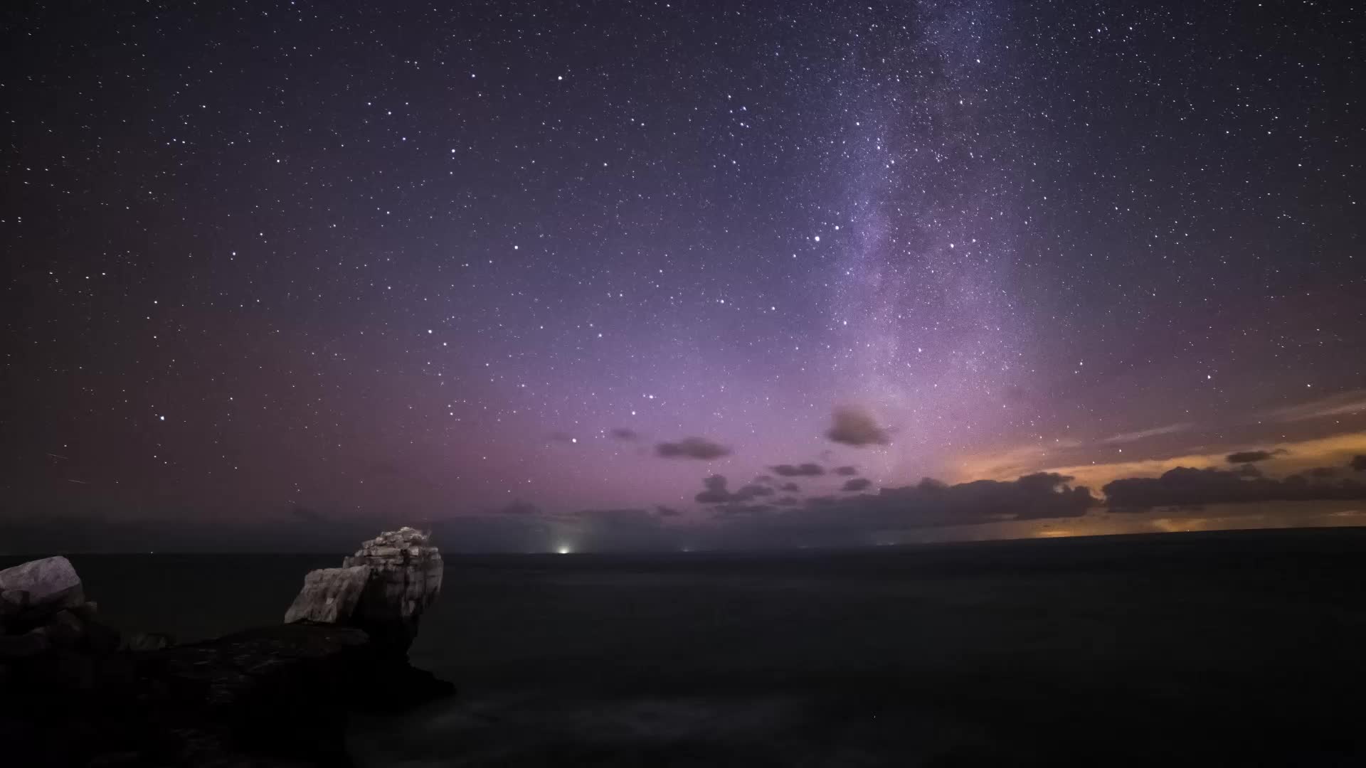 Catch A Fireball Tonight In The Taurids Meteor Shower - Videos from The ...