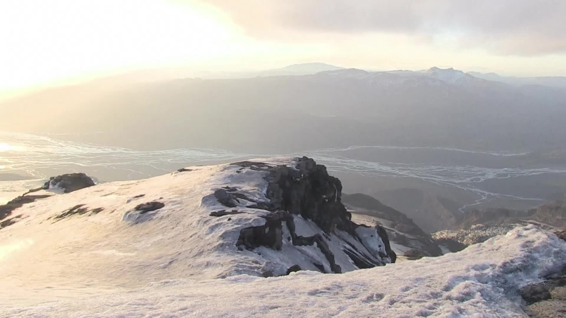 Secretos Paisajísticos: El Cráter Manzana De Islandia - Videos de The ...