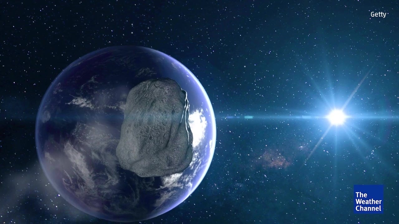 Asteróide passa perto da Terra Videos from The Weather Channel