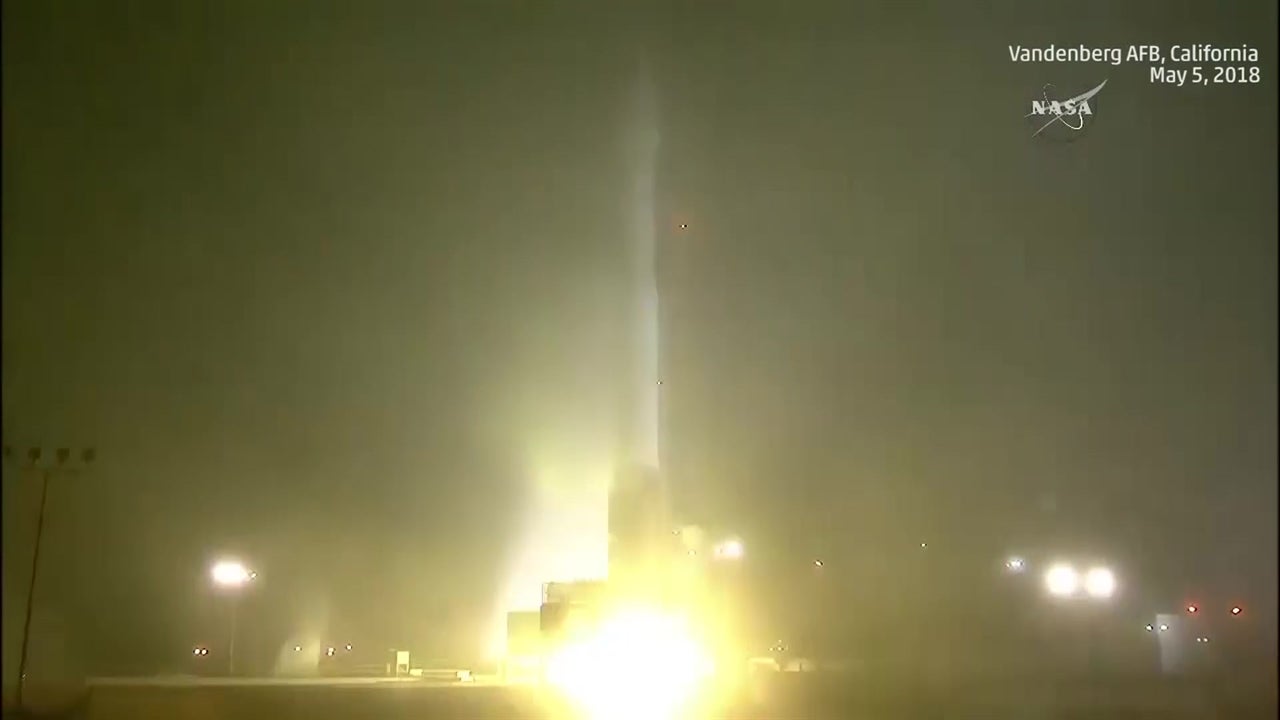First Interplanetary Launch from West Coast Lights Up Night Sky