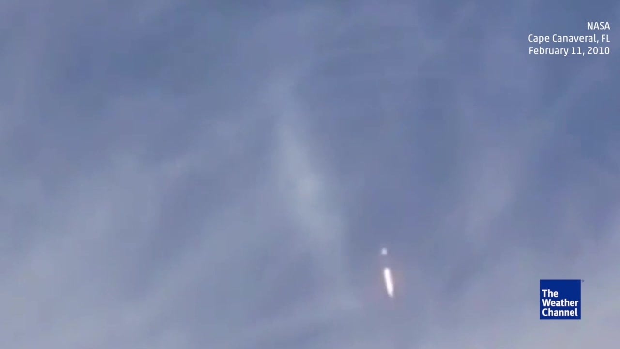 NASA’s Atlas V Rocket Creates Ripples in Sundog During Launch The