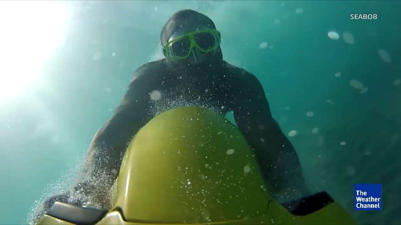 Underwater Seabob Allows Water Travel