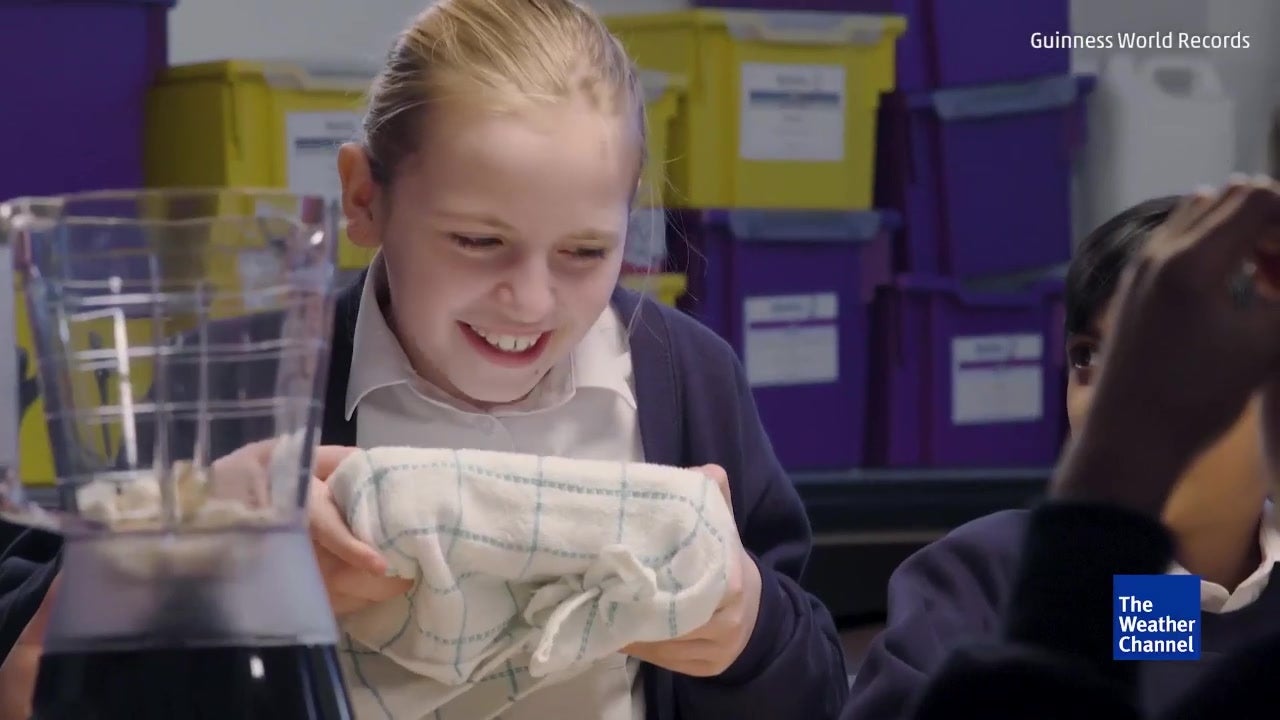Kids Smell Guinness World Record Smelliest Plant