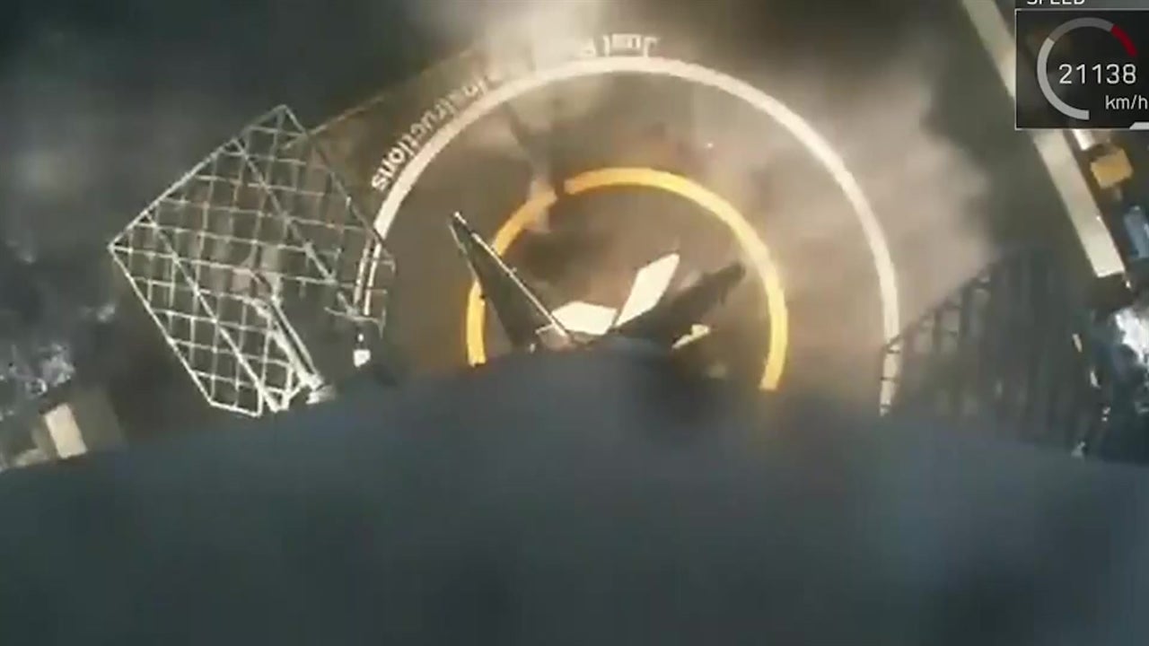Watch Successful Landing of SpaceX Booster