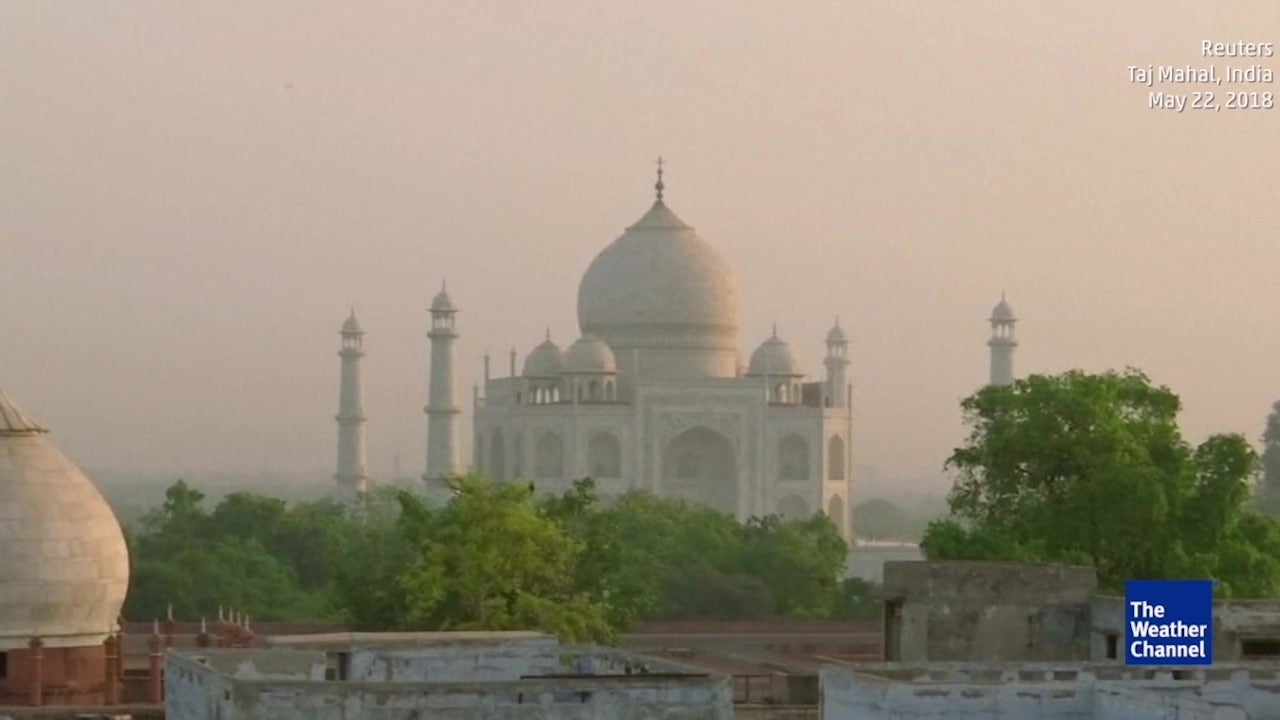 Poluição está a tornar o Taj Mahal verde The Weather Channel