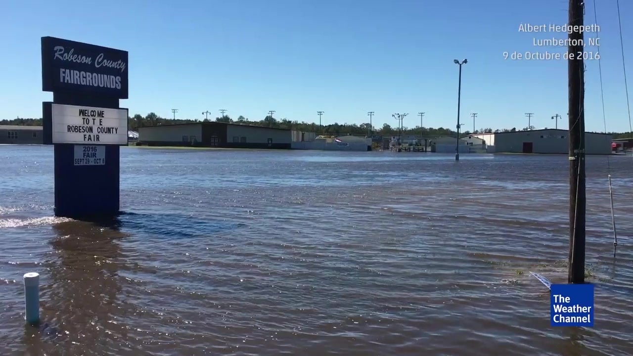 Rescates en proceso en Lumberton, NC Videos de The Weather Channel