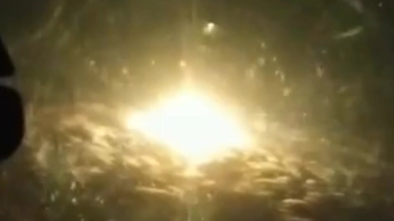 Plane Captures Dramatic Mars Launch Scene From 5,000 Feet