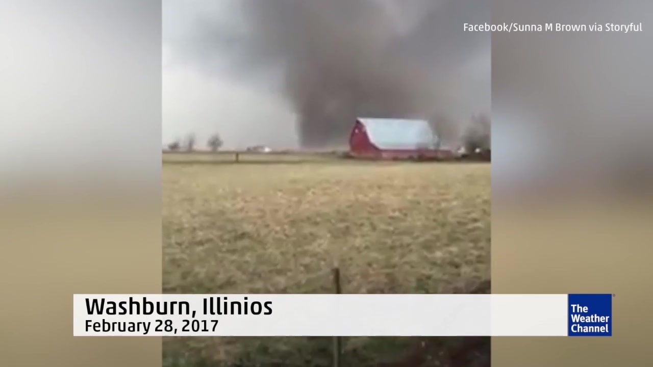 Familia en Illinois escapa de Tornado Videos de The Weather Channel