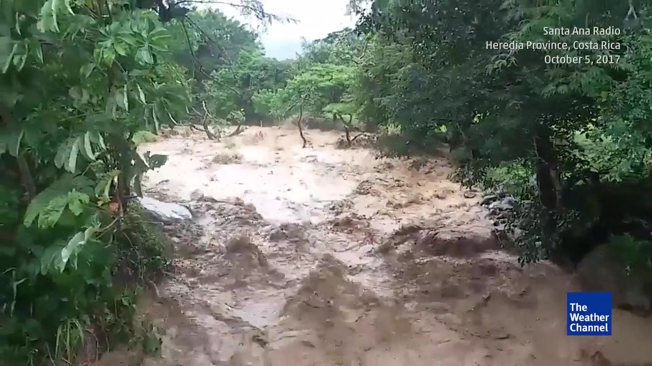 Río desbordado en Heredia, Costa Rica Videos de The Weather Channel