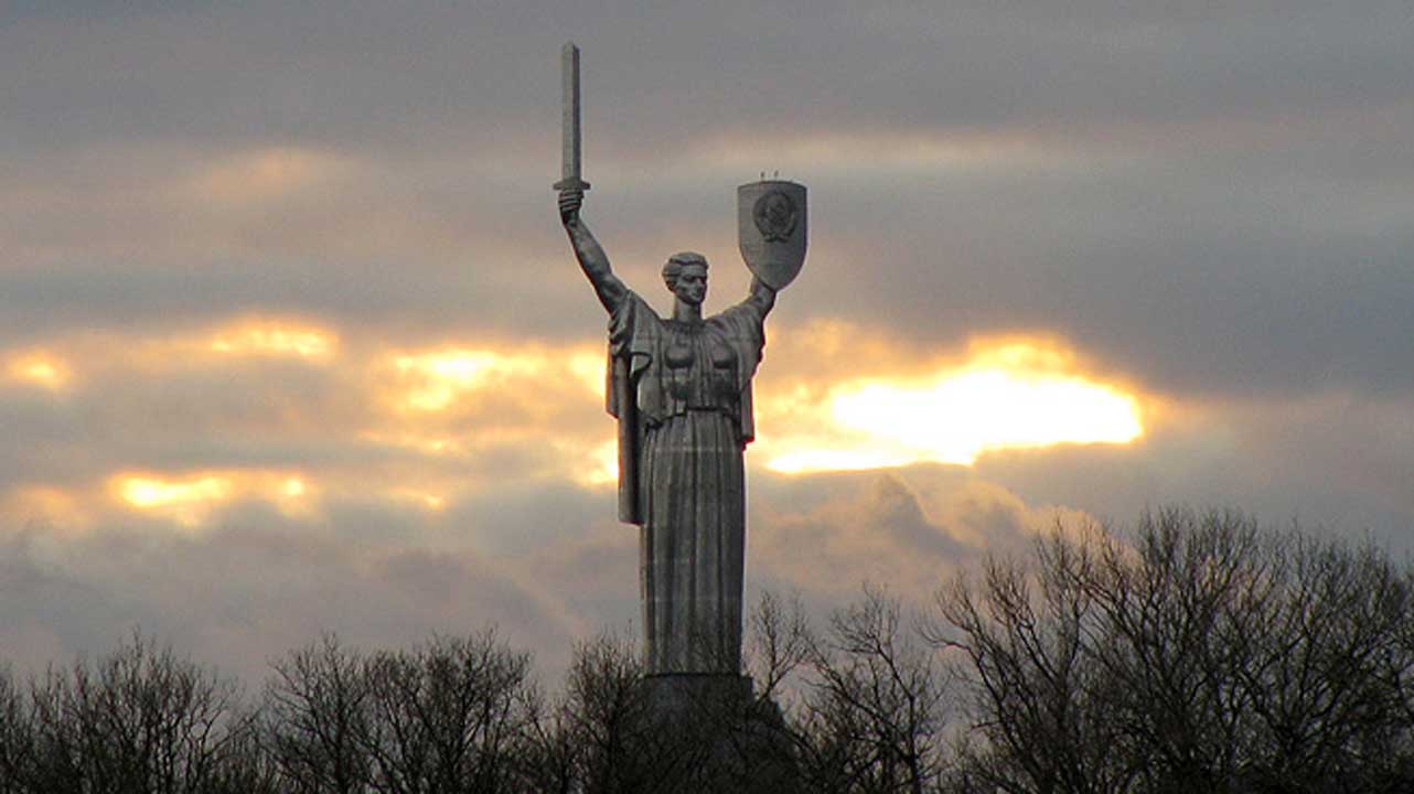 A Peek at the World&rsquo;s Biggest Statues