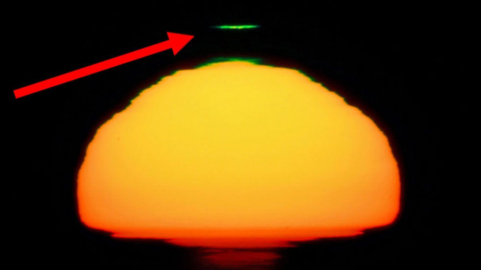 Setting Sun Can Cause a Brief Green or Blue Flash of Light