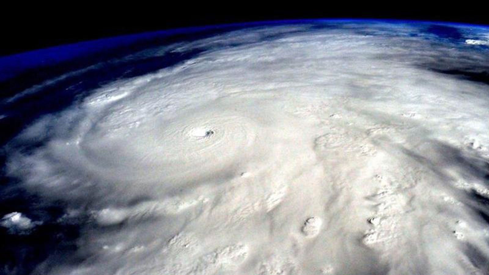 5 Gründe, warum Hurrikans extrem wichtig sind Videos von The Weather